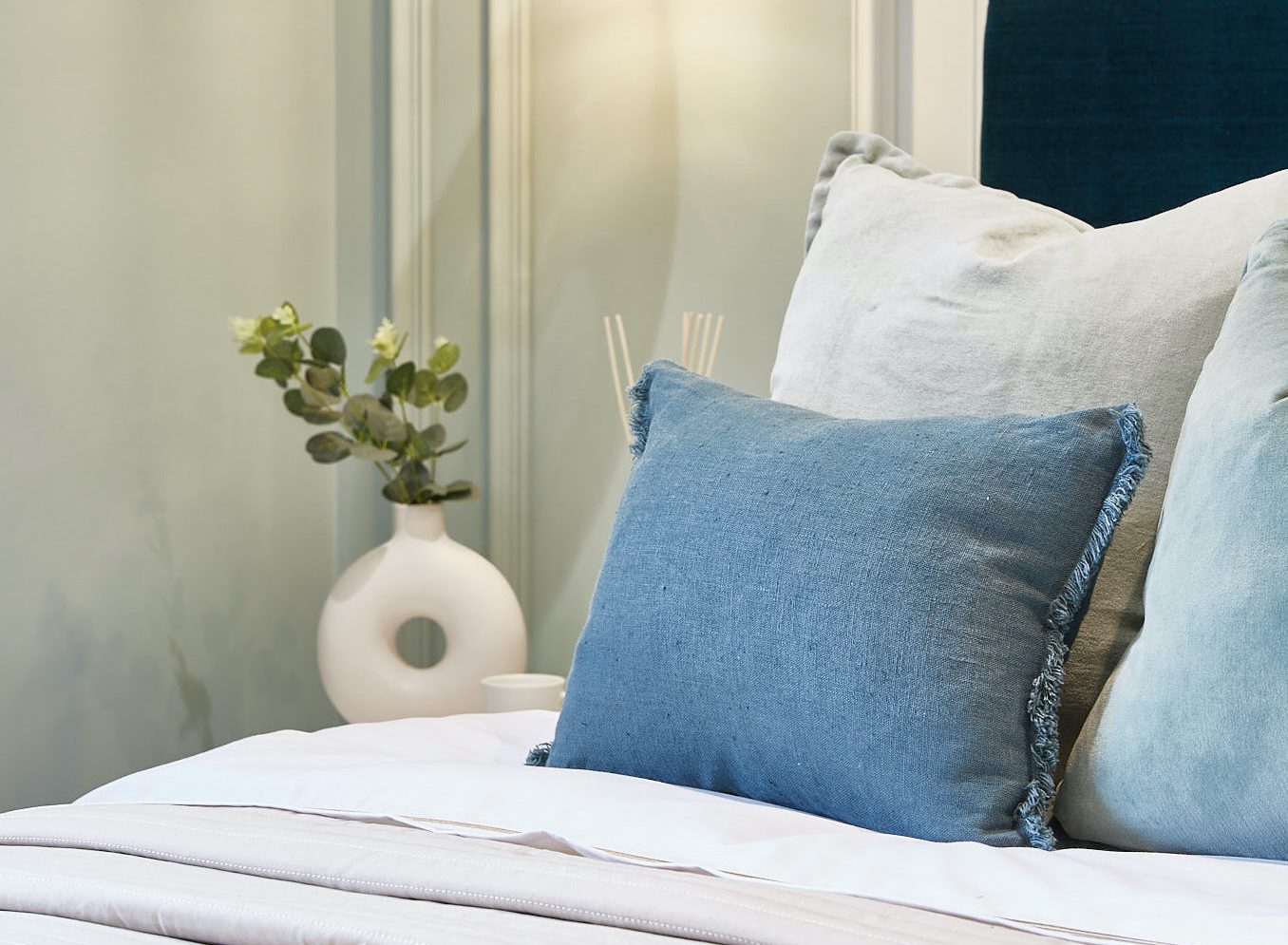Master-Suite-Markden-Homes-aspect-ratio-659-484
